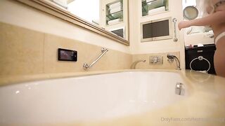 Bigtittygothegg Bathtub Nude Ride A Dildo Video Leaked