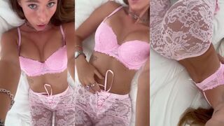 Anna Malygon Maligoshik Teasing On The Bed Onlyfans Leaked