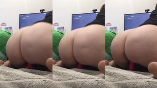 CrispieTim / Crispytim / crispytimm Brooke Hylard rides a dildo