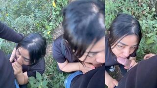 Mexicana Caliente la chupa en el bosque