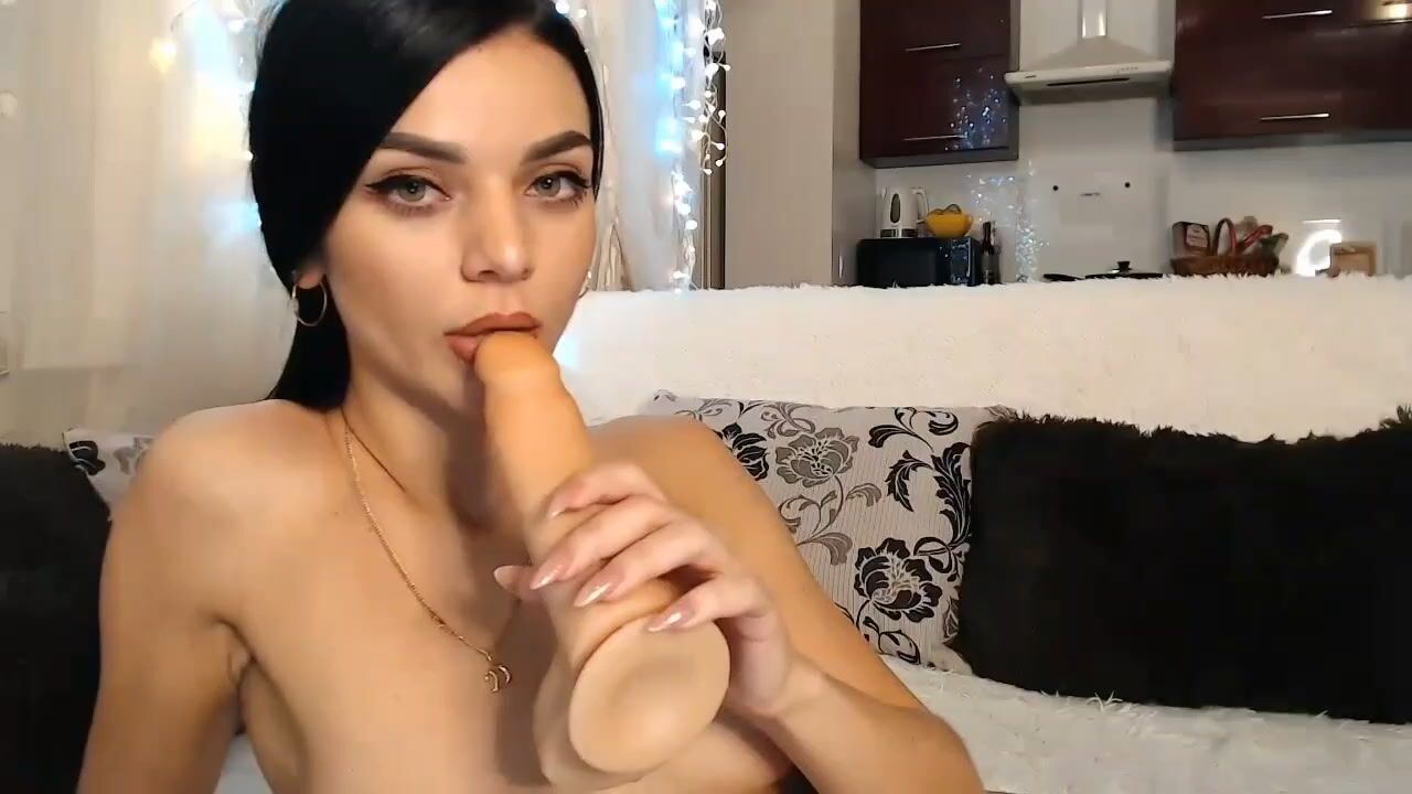 tia blowjob 250
