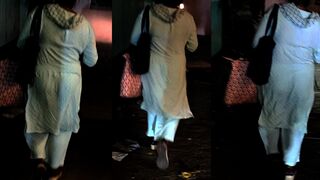 Walking Jiggle Big ass