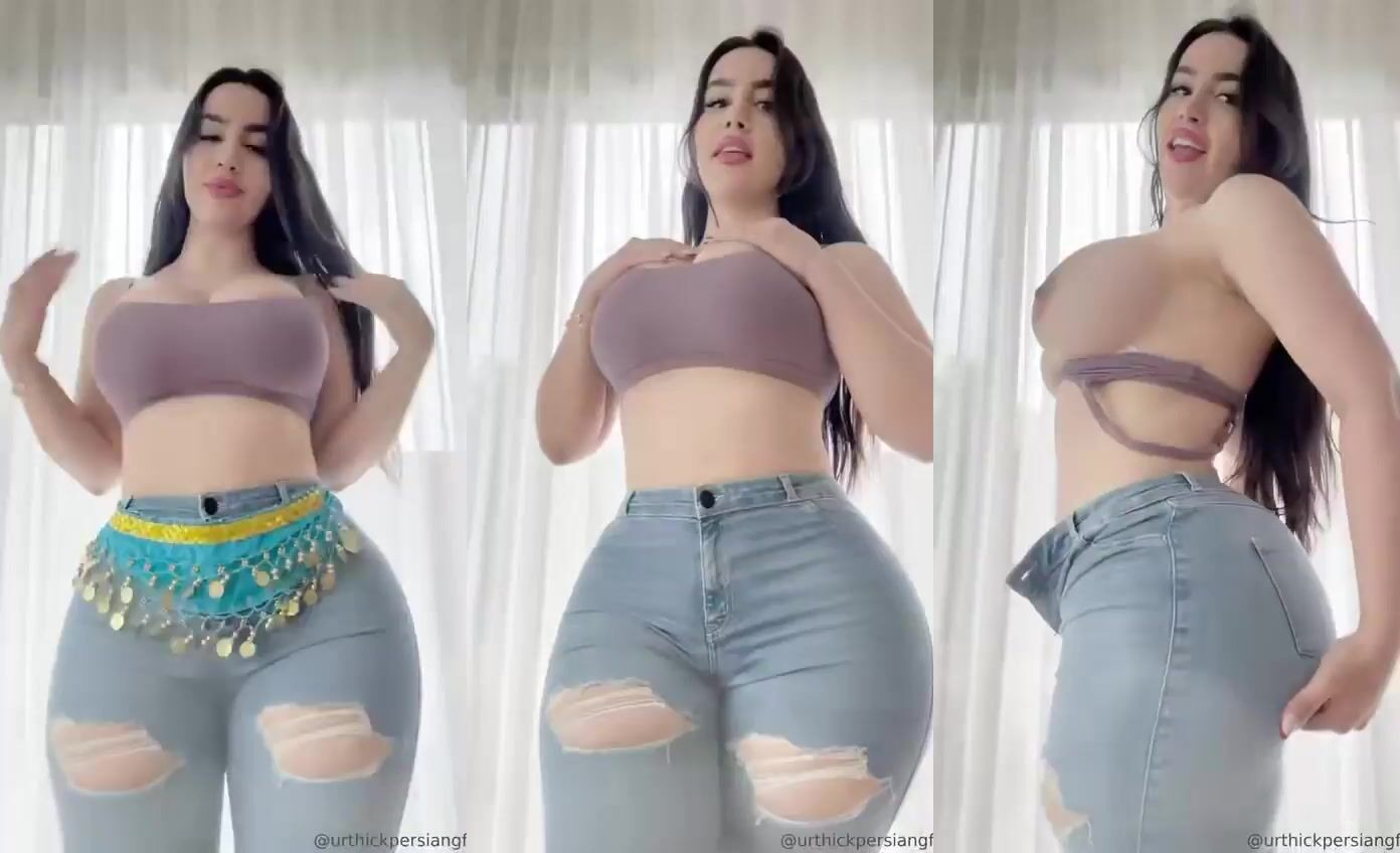 Ameliasocurvy Beautiful Girl Bigass And Bigboobs Striptease