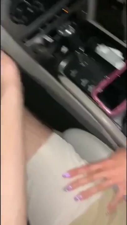 Izzygreen Fucks In The Car