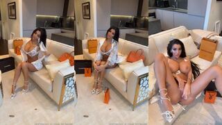 Chloe Khan Rubs Her Nude Pussy Onlyfans Video Leaked