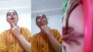 Virgin afghani Student showing Pussy in live mms