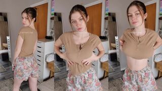 Makoshake AKA Carmen-rae Nude Tits Out